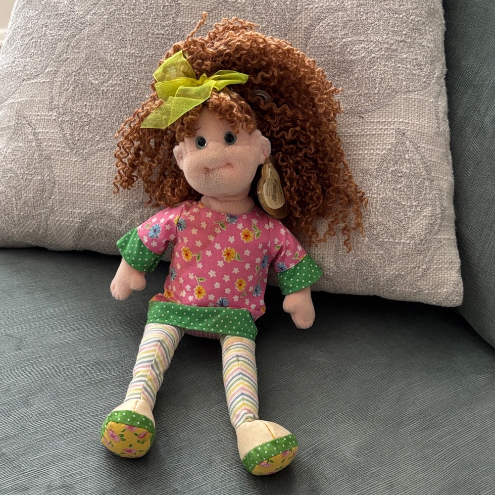 Ty Beanie Bopper • Huggable Holly • 2001 with Tag